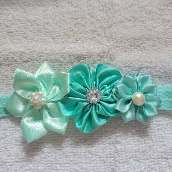 Handmade Baby Girls Headband Mint Green/Teal Size 0-3m 12"-14"D New - Picture 2 of 5